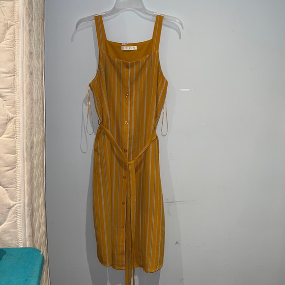 Potter’s pot yellow midi dress. US 8. - Picture 5 of 8